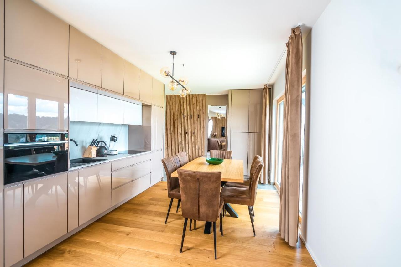 Family Apartment Kubinska Hola Dolny Kubin Buitenkant foto